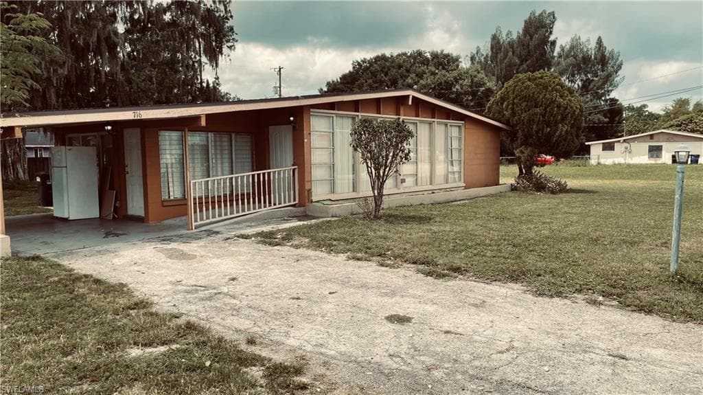 716 Leeland Heights BLVD W LEHIGH ACRES, FL 33936