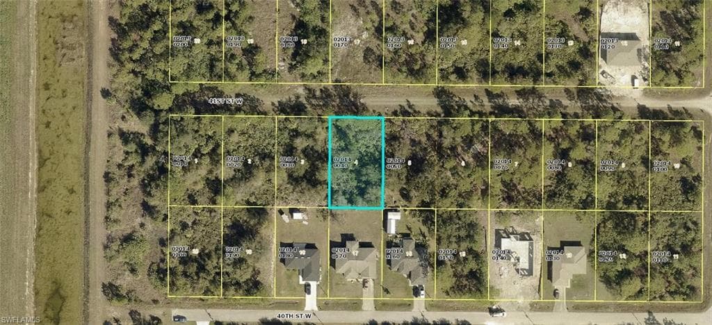 3313 41st ST W LEHIGH ACRES, FL 33971
