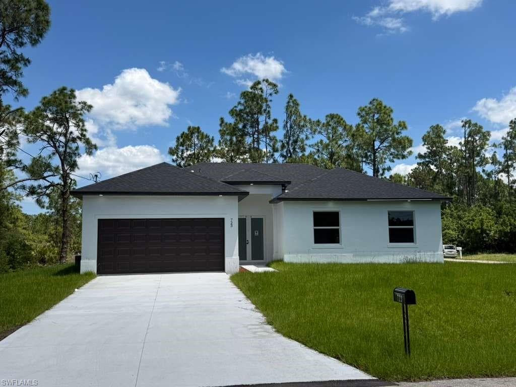 723 Epps Brown ST E LEHIGH ACRES, FL 33974