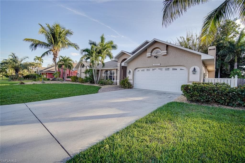 8831 Banyan Cove CIR FORT MYERS, FL 33919