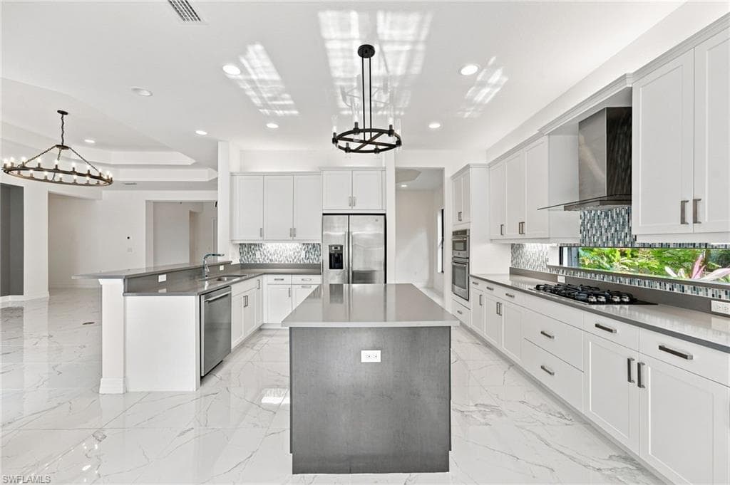 4617 Azalea DR NAPLES, FL 34119