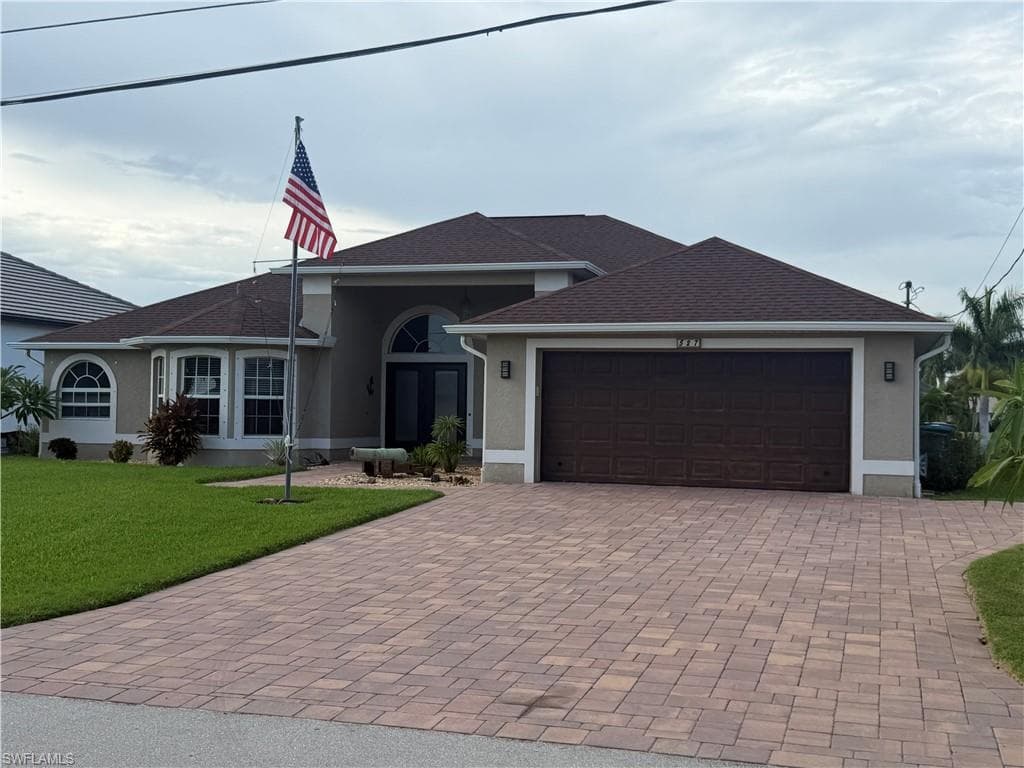 527 40th TER CAPE CORAL, FL 33914