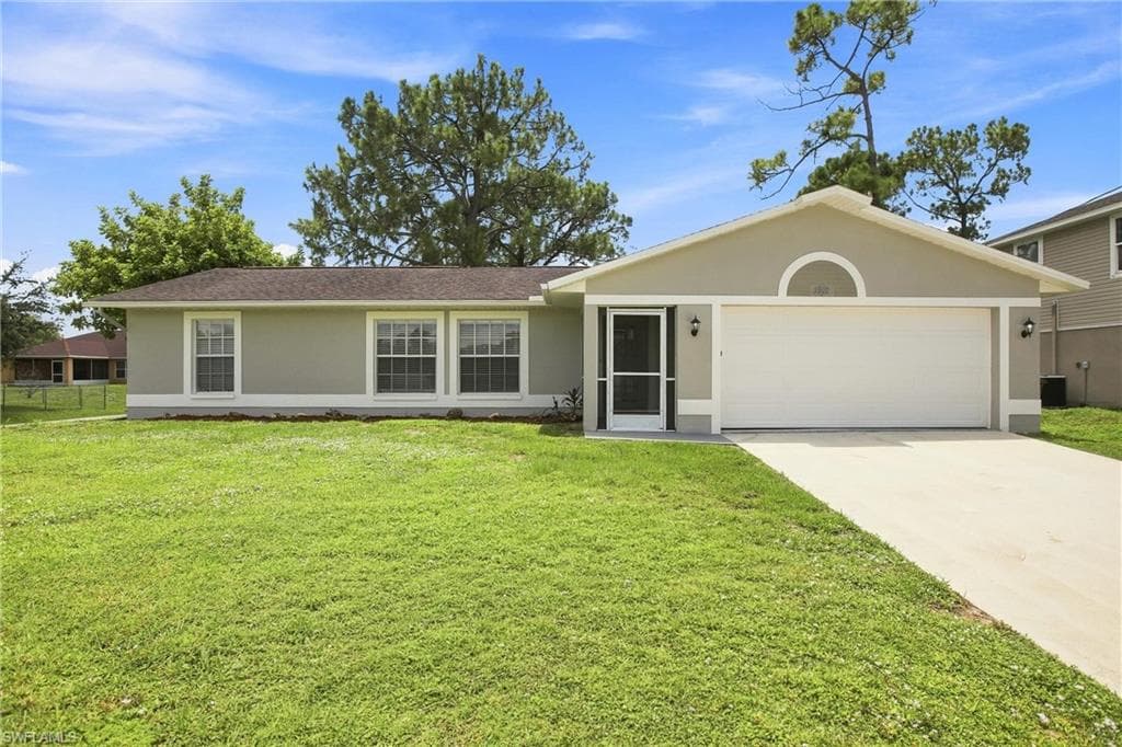 3901 16th ST W LEHIGH ACRES, FL 33971
