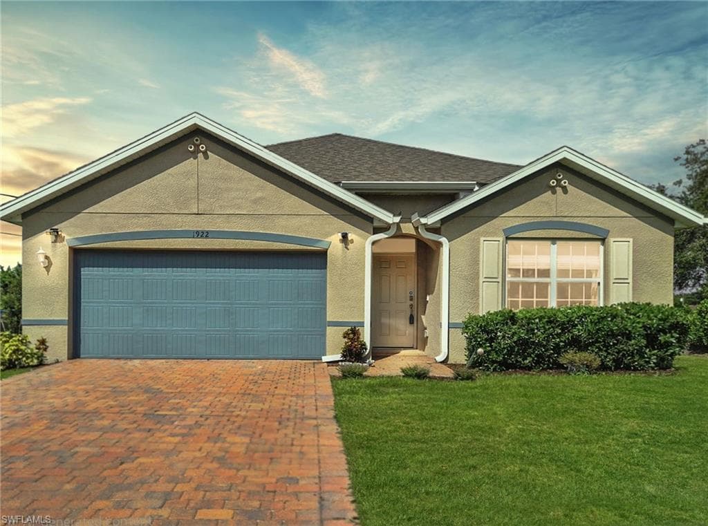 1922 Xelda AVE N LEHIGH ACRES, FL 33971