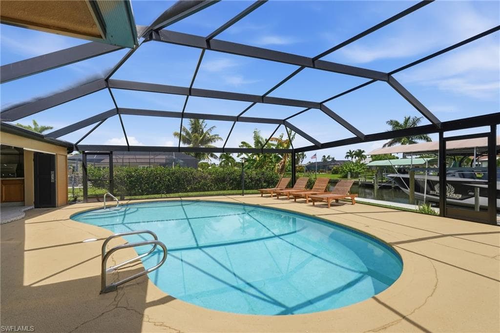 418 Avalon DR CAPE CORAL, FL 33904