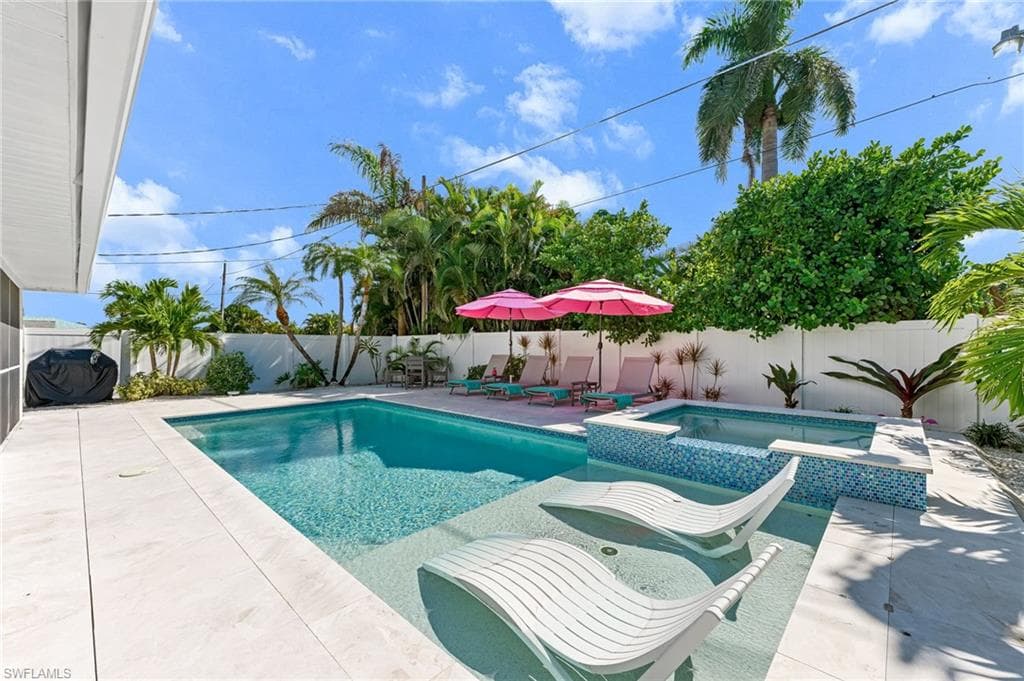 690 100th AVE N NAPLES, FL 34108