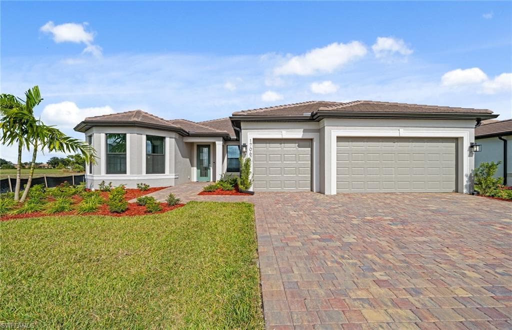 17032 Bishop BLVD ALVA, FL 33920