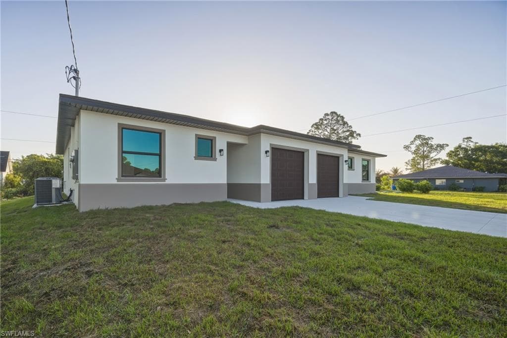4816 30th ST SW LEHIGH ACRES, FL 33973