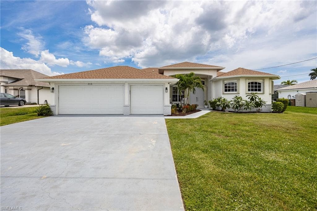 2526 Miracle PKWY CAPE CORAL, FL 33914