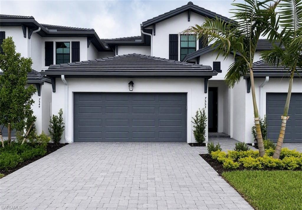 7553 Carnegie WAY NAPLES, FL 34119