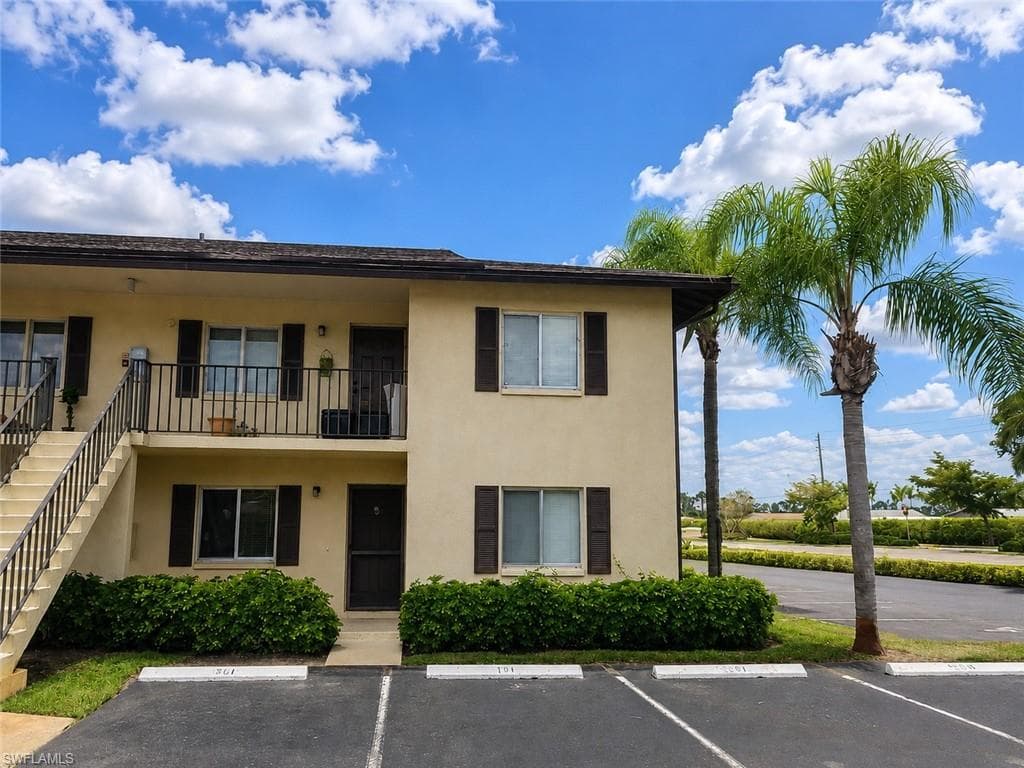 5697 Rattlesnake Hammock RD 101C NAPLES, FL 34113