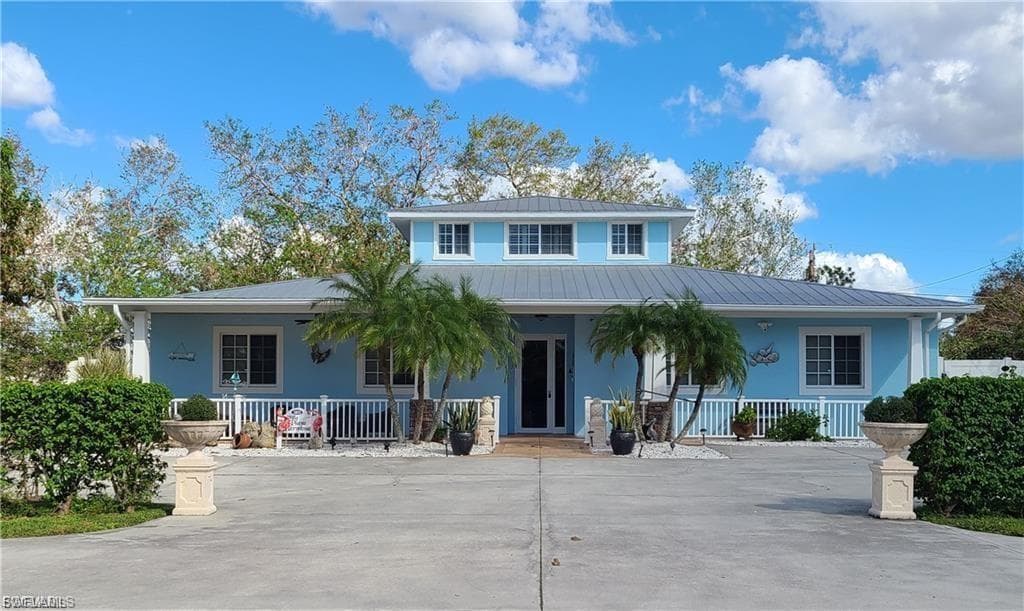 28053 Sunset DR BONITA SPRINGS, FL 34134