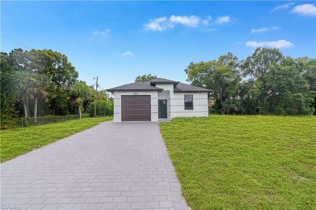 2602 LEELAND HEIGHTS BLVD E LEHIGH ACRES, FL 33936