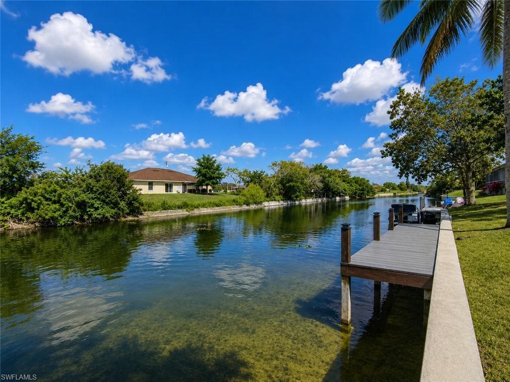 306 SE 8th PL CAPE CORAL, FL 33990