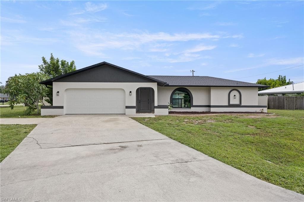 812 SE 34th ST CAPE CORAL, FL 33904