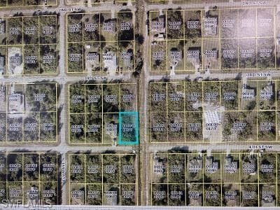 2700 4th ST SW LEHIGH ACRES, FL 33976