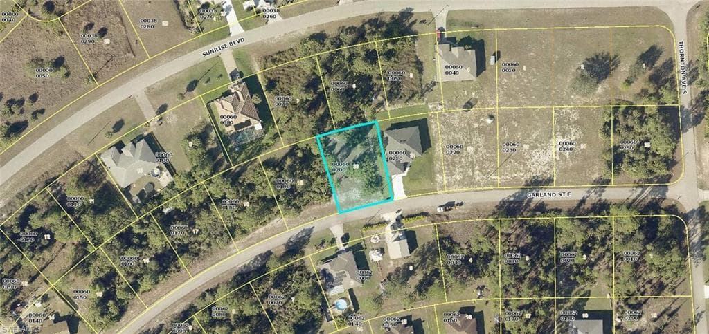 869 Garland ST E LEHIGH ACRES, FL 33974