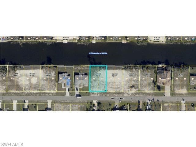 611 8th TER CAPE CORAL, FL 33993