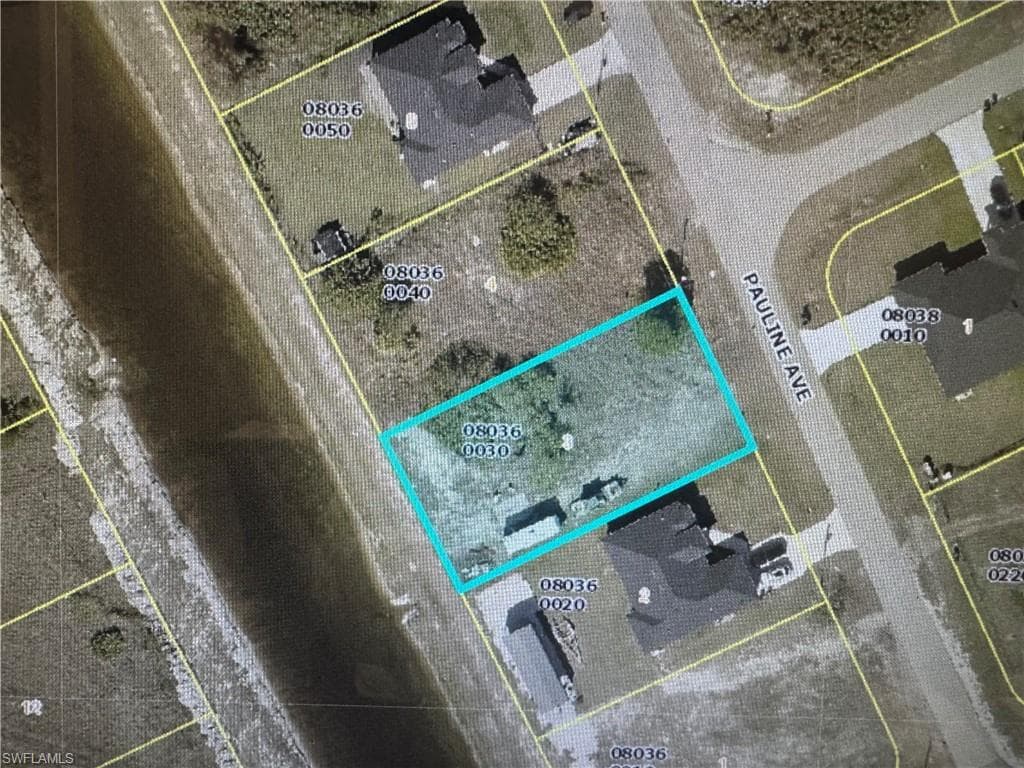 368 Pauline AVE LEHIGH ACRES, FL 33974