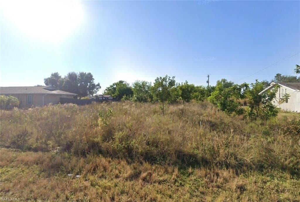 410 5th TER CAPE CORAL, FL 33993