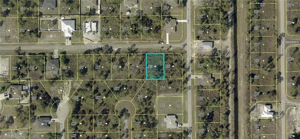 1050 Danforth ST LEHIGH ACRES, FL 33974