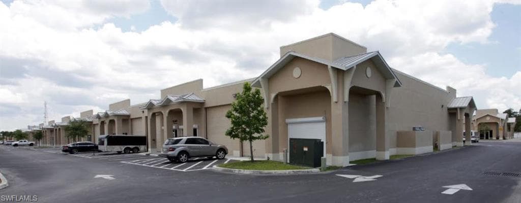 3893 Mannix DR 529 NAPLES, FL 34114