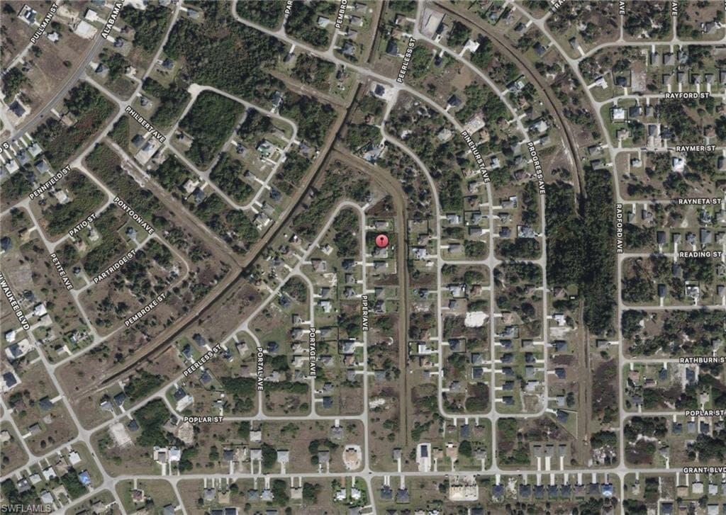 347 Piper AVE LEHIGH ACRES, FL 33974